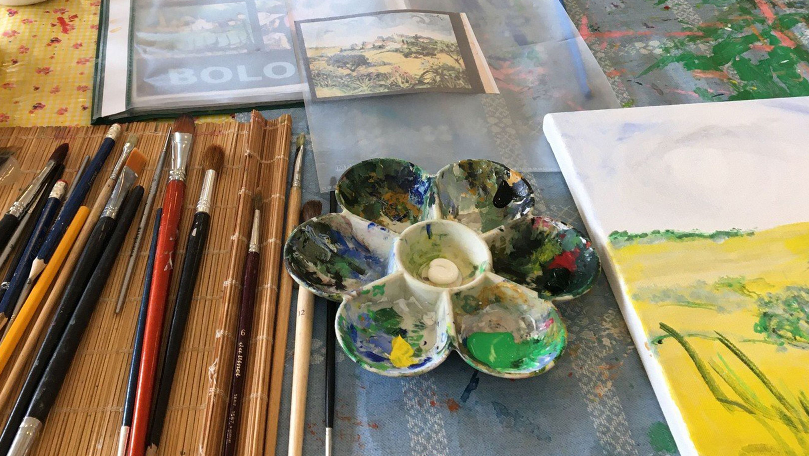 Højskolesangbogen, kaffe og kage i Udlejre kirke